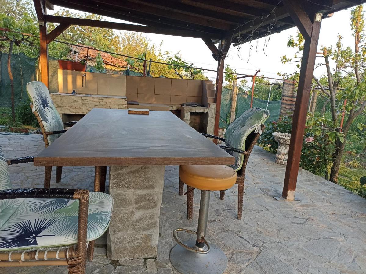 Apartmán Stai Za Gosti Bazdarovi Bjala Exteriér fotografie